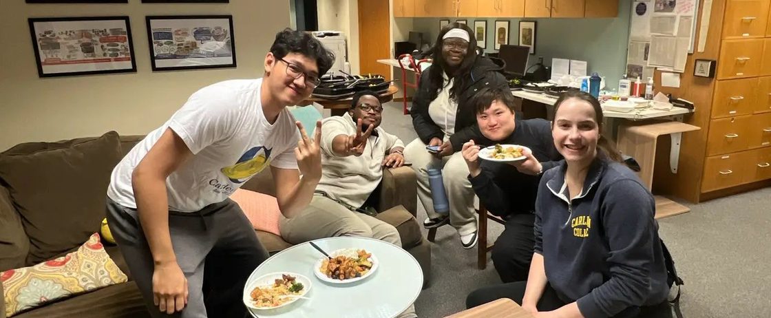 students at a first generation peer mentor event