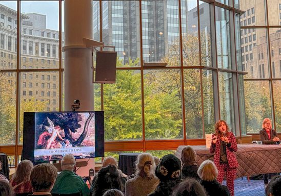 Visiting Professor of Classics, Cecilia Cozzi, speaking before the dress rehearsals of “Romèo et Juliette”